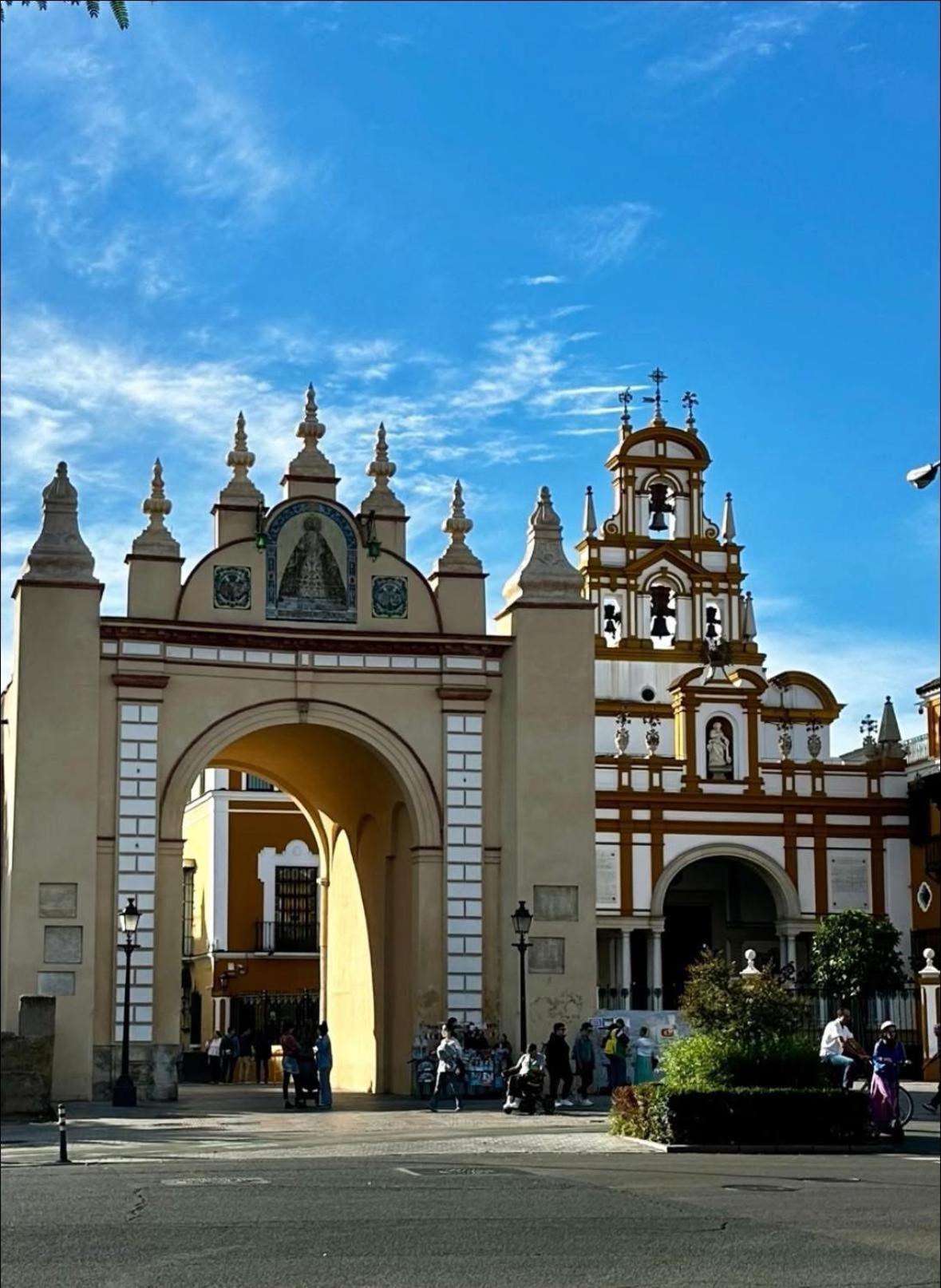 Arco Macarena Apartment Seville Ngoại thất bức ảnh